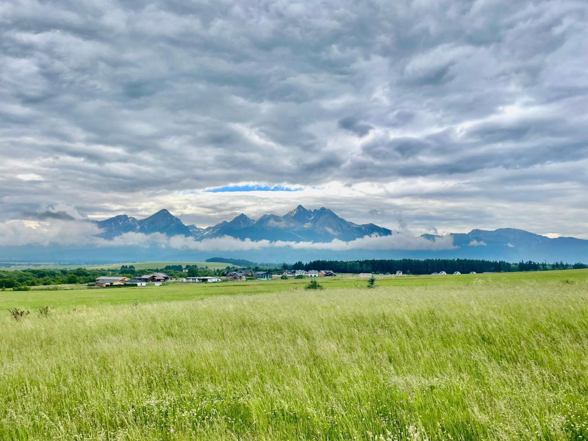 Apartment Kimo - Stunning View Of High Tatras เวลคา ลอมนิตซา ภายนอก รูปภาพ